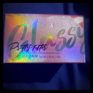 Glassy pretty filter skin balm
